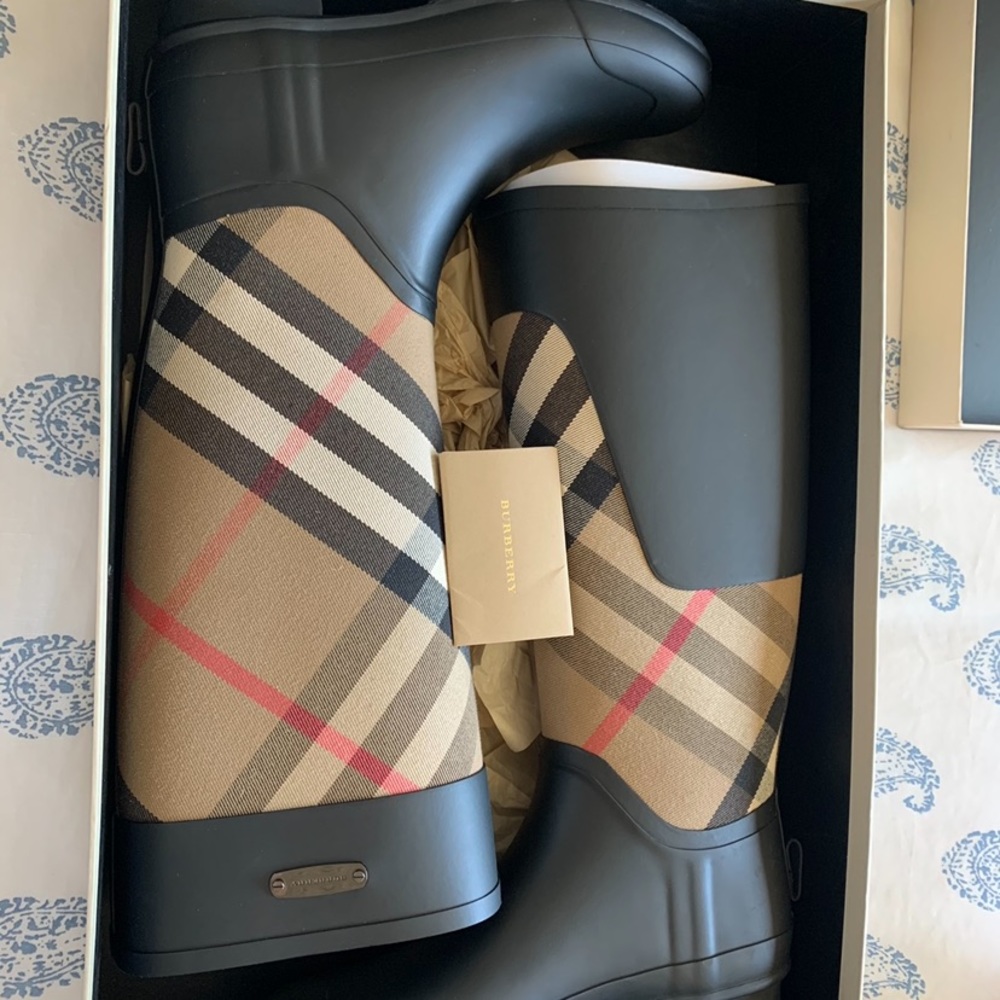Burberry Black and Tan Plaid Winter Rain Boots